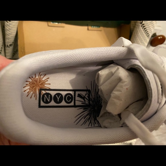 PUMA Clyde NYE special edition, brand new in box - Picture 9 of 10